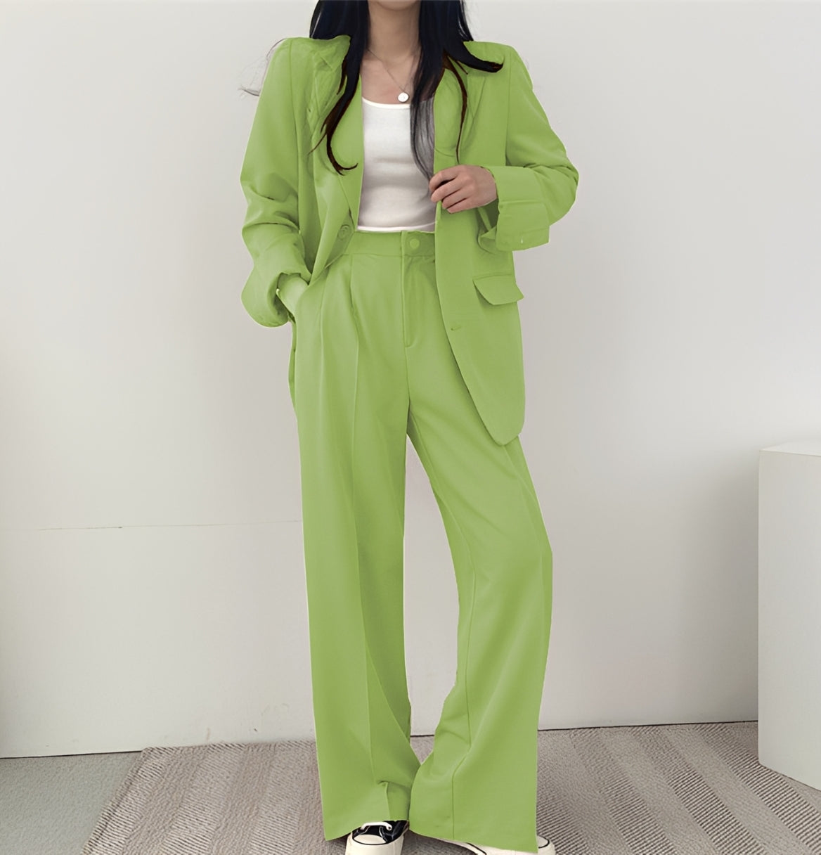 Camilla - Eleganter, weit geschnittener Anzug