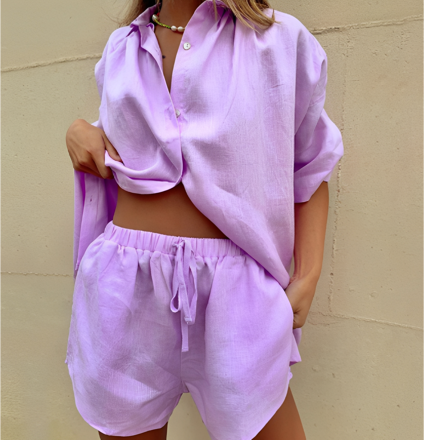 Abbie - Bequemes Set für Damen mit lockerem Hemd und Shorts