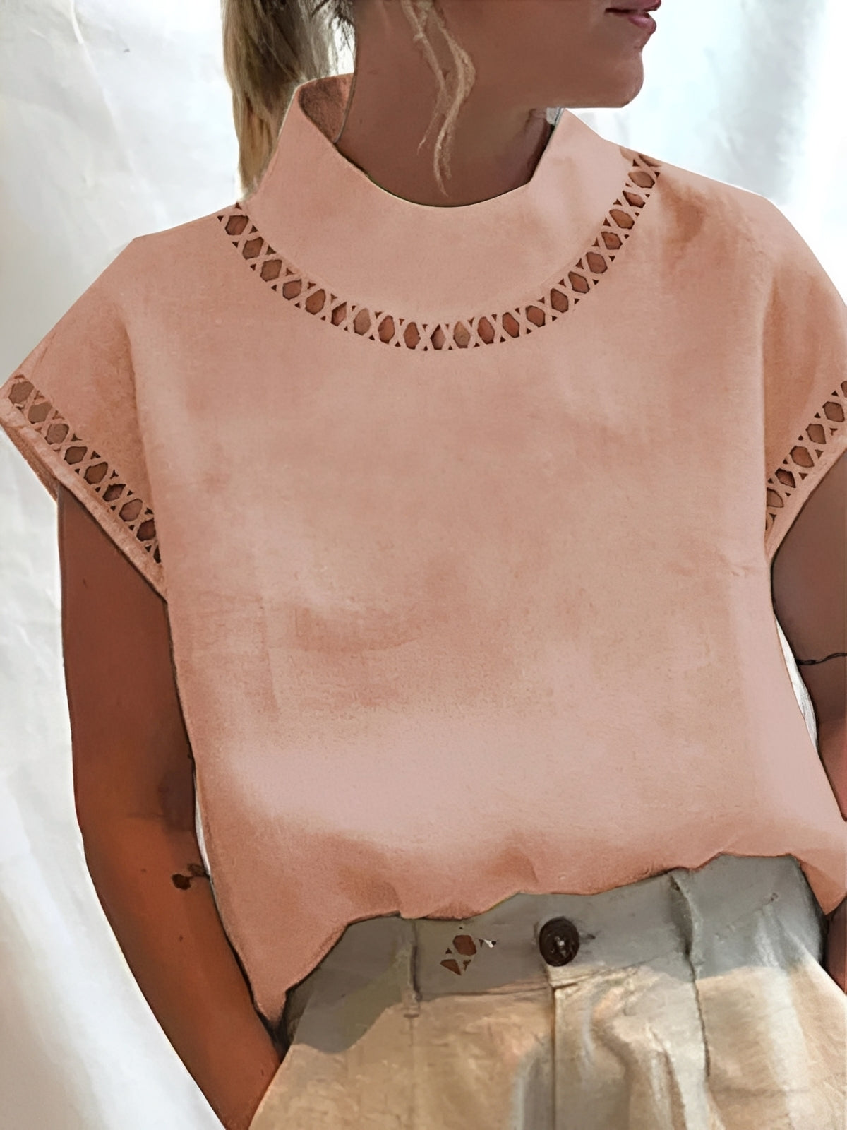 Nannie - Elegantes Damen-Top mit Ausschnitt