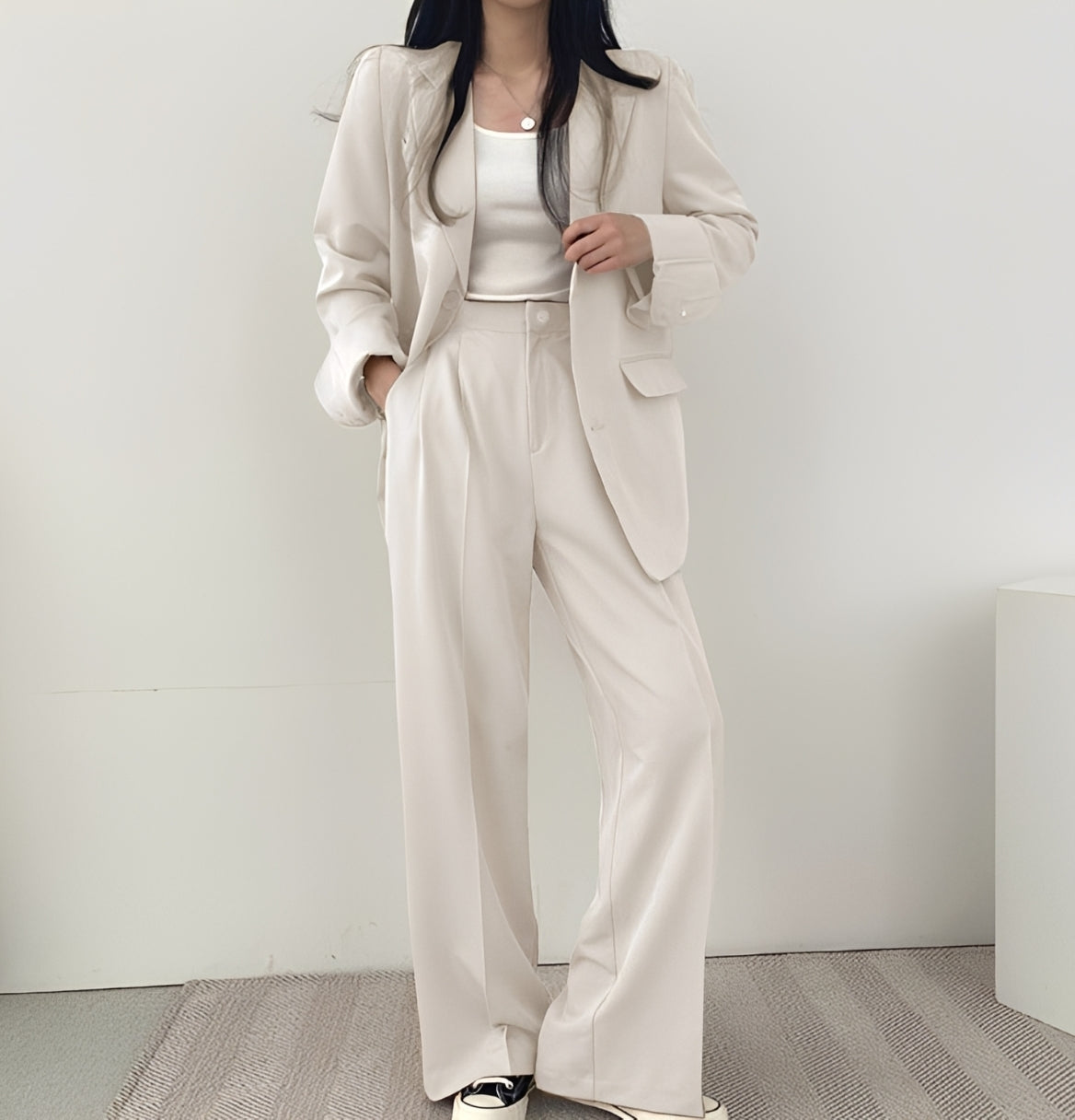 Camilla - Eleganter, weit geschnittener Anzug