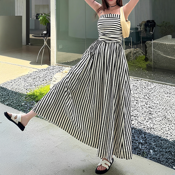 Cindy - Stilvolles gestreiftes Maxikleid