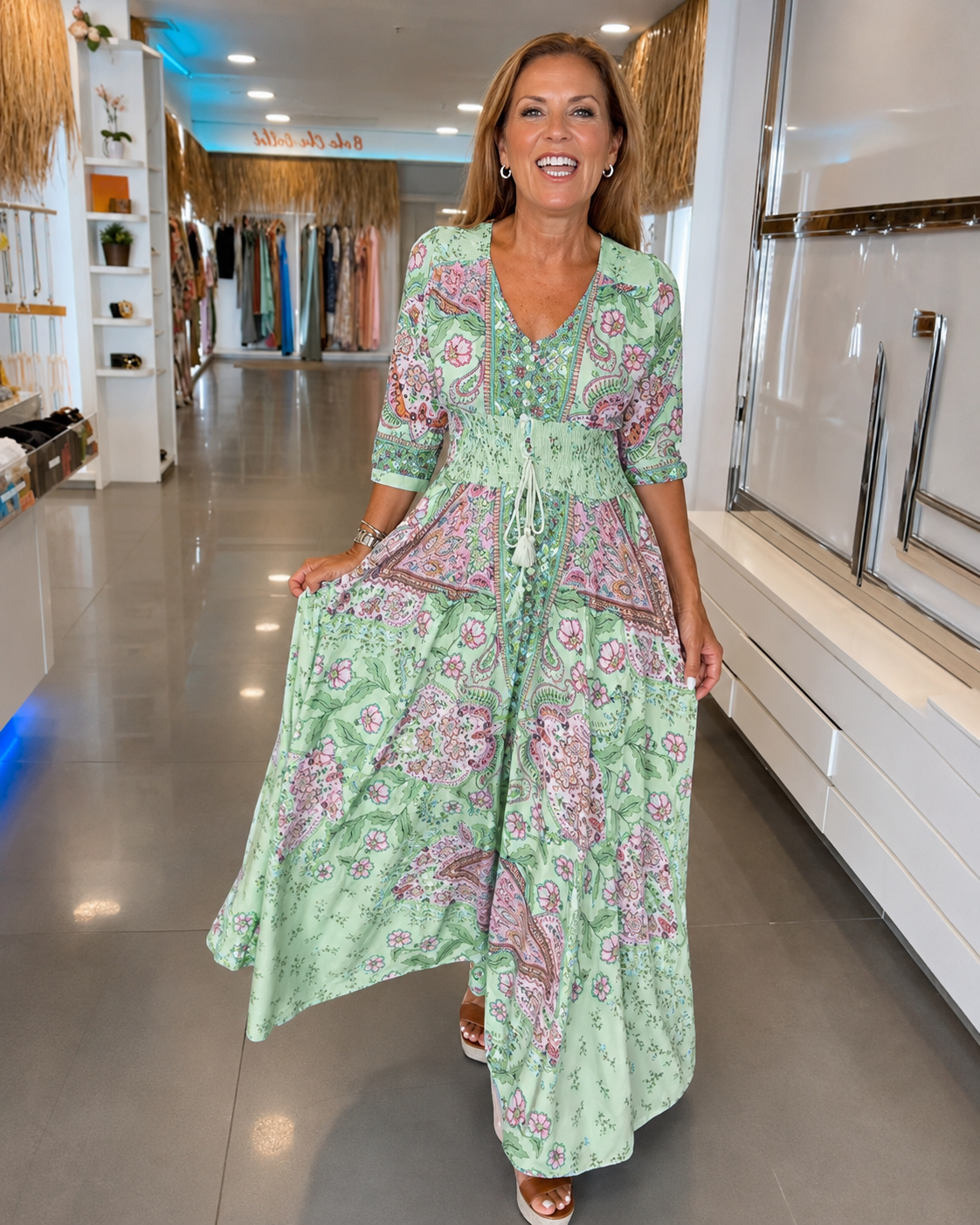 Lucienne - Schickes V-Ausschnitt-Kleid