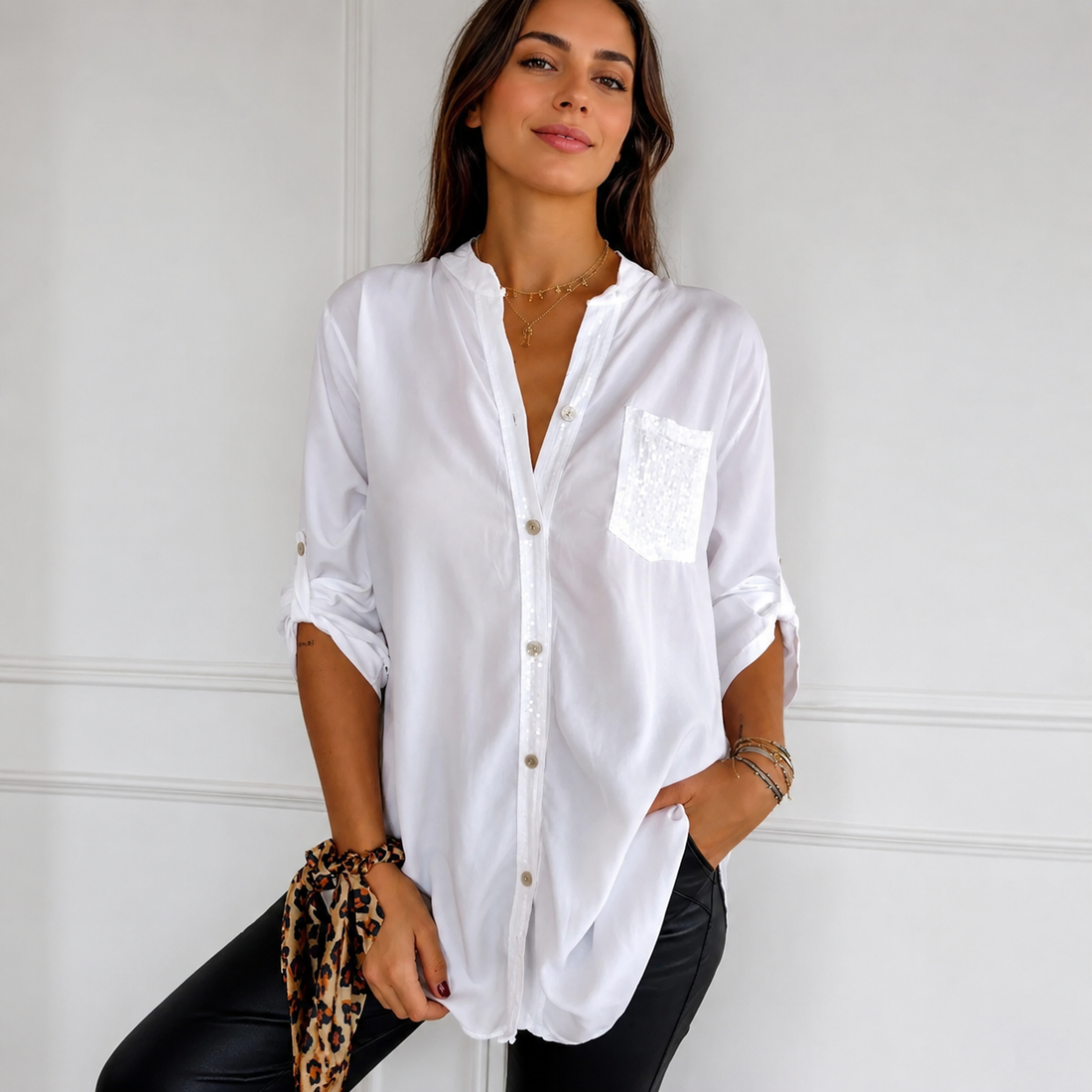 Chalise - Elegante Bluse mit Knöpfen