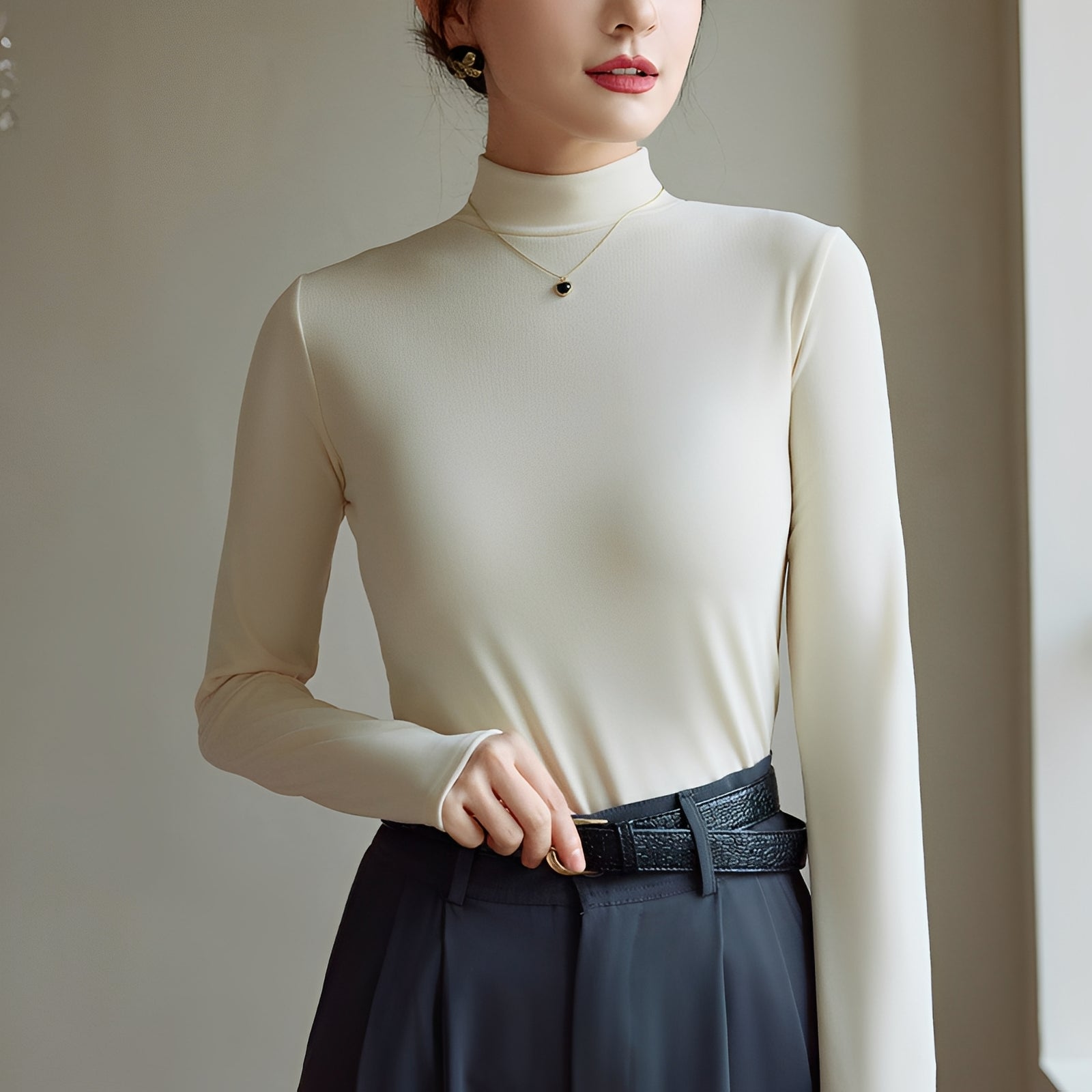 Antonette - Elegantes Rollkragenoberteil