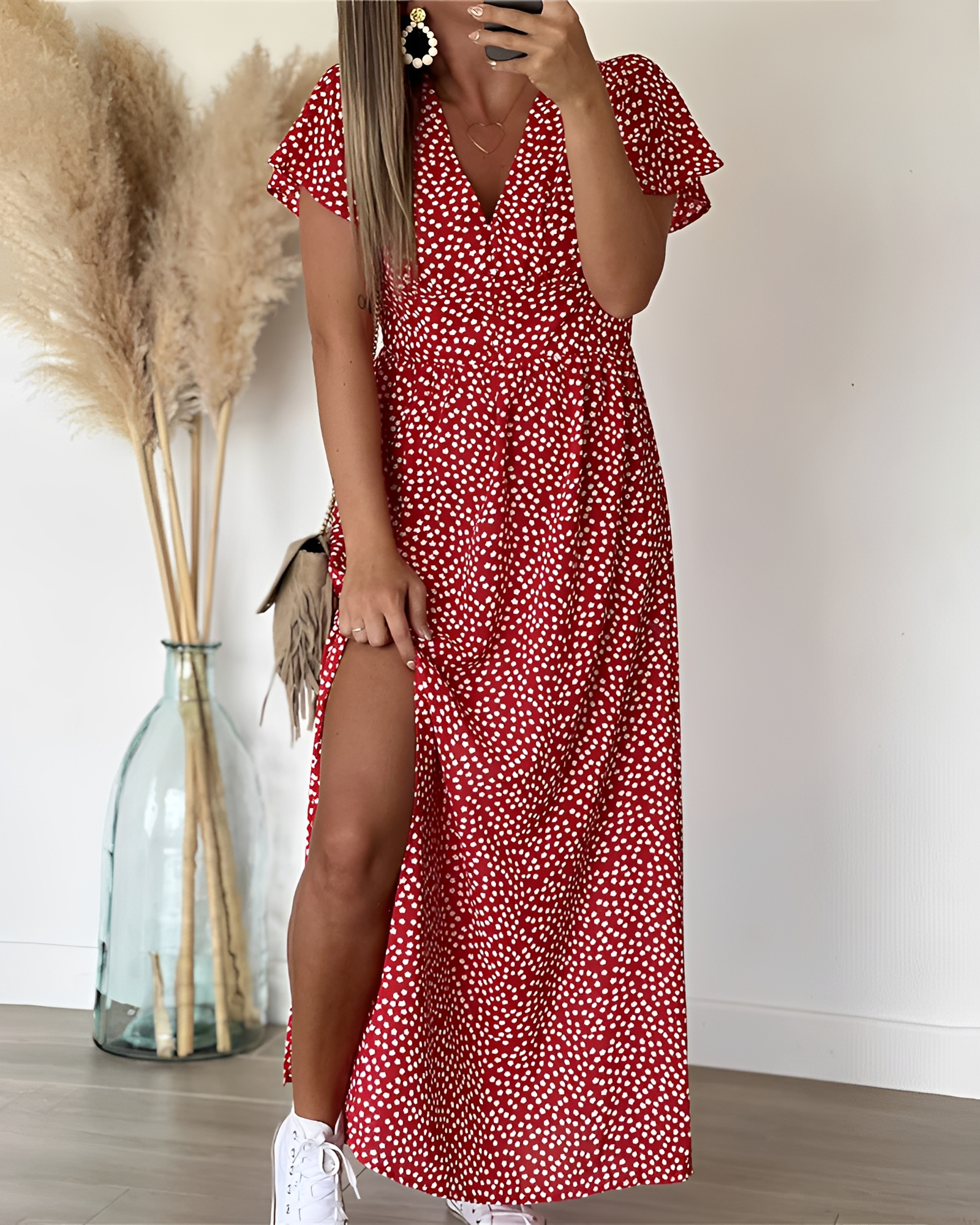 Marion - Elegantes Kleid mit V-Ausschnitt und Schlitz