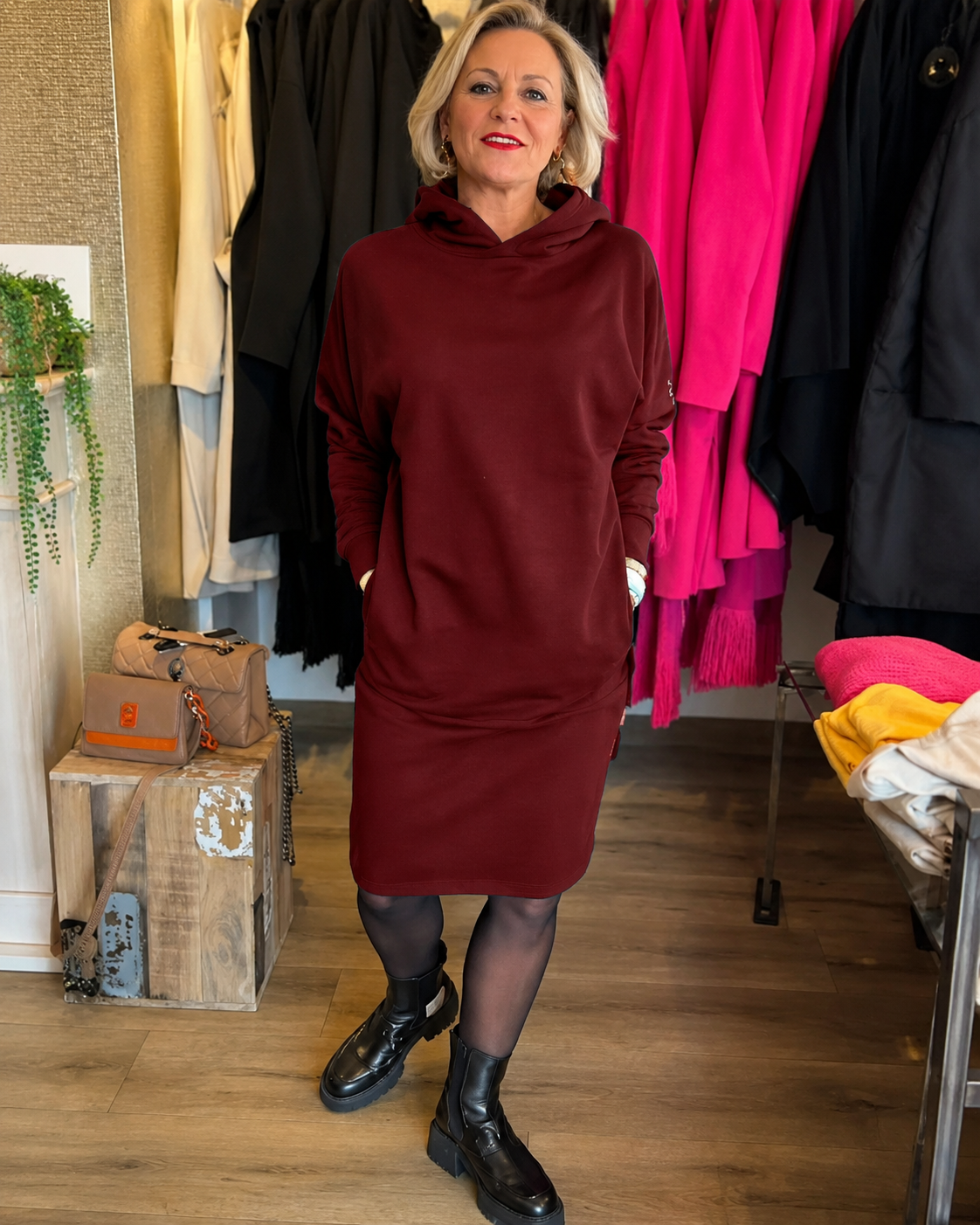 Annette - Elegantes Kapuzenkleid