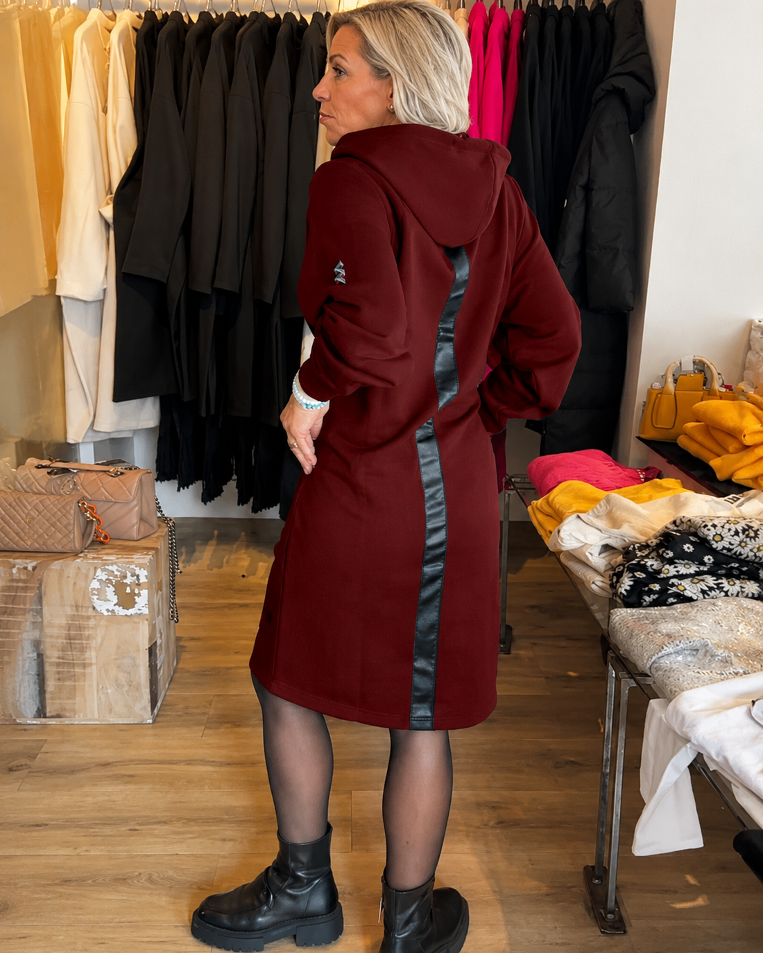Annette - Elegantes Kapuzenkleid