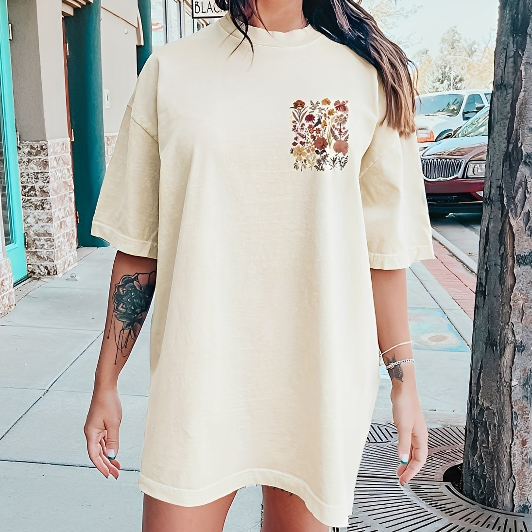Thea - Trendiges T-Shirt mit Blumenmuster