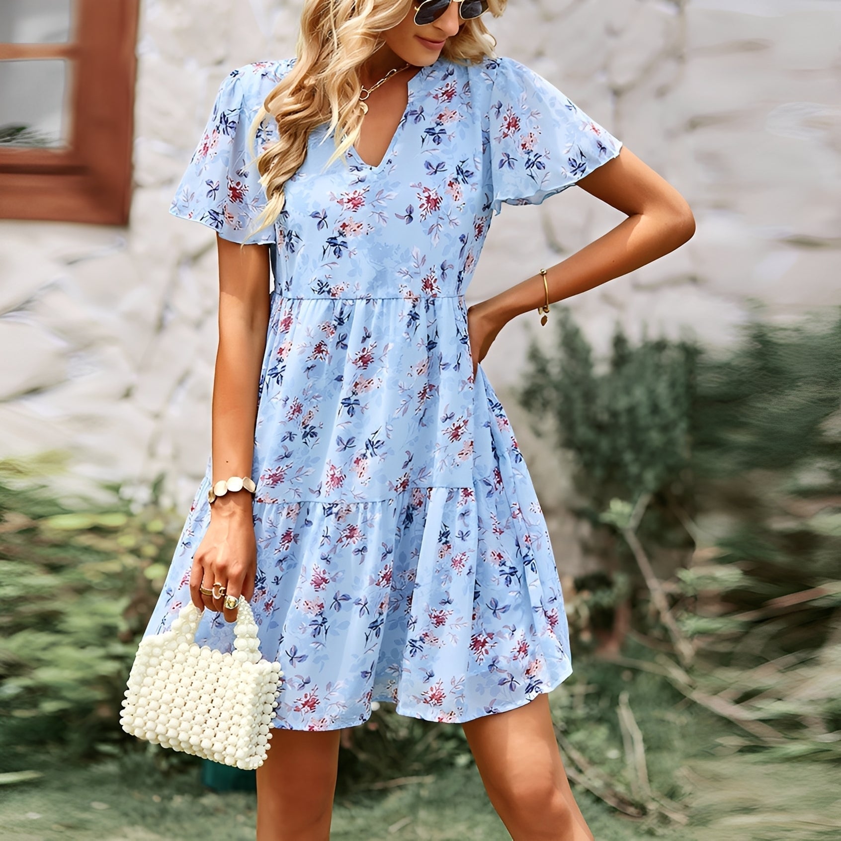 Christine - Damenkleid mit V-Ausschnitt und Design