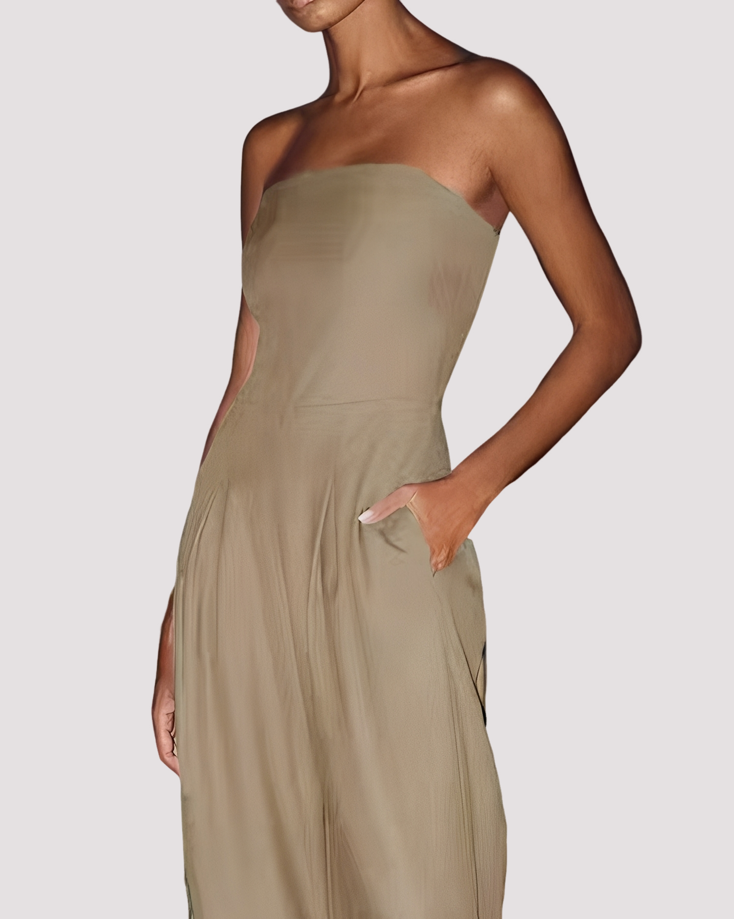 Carmen - Eleganter trägerloser Jumpsuit