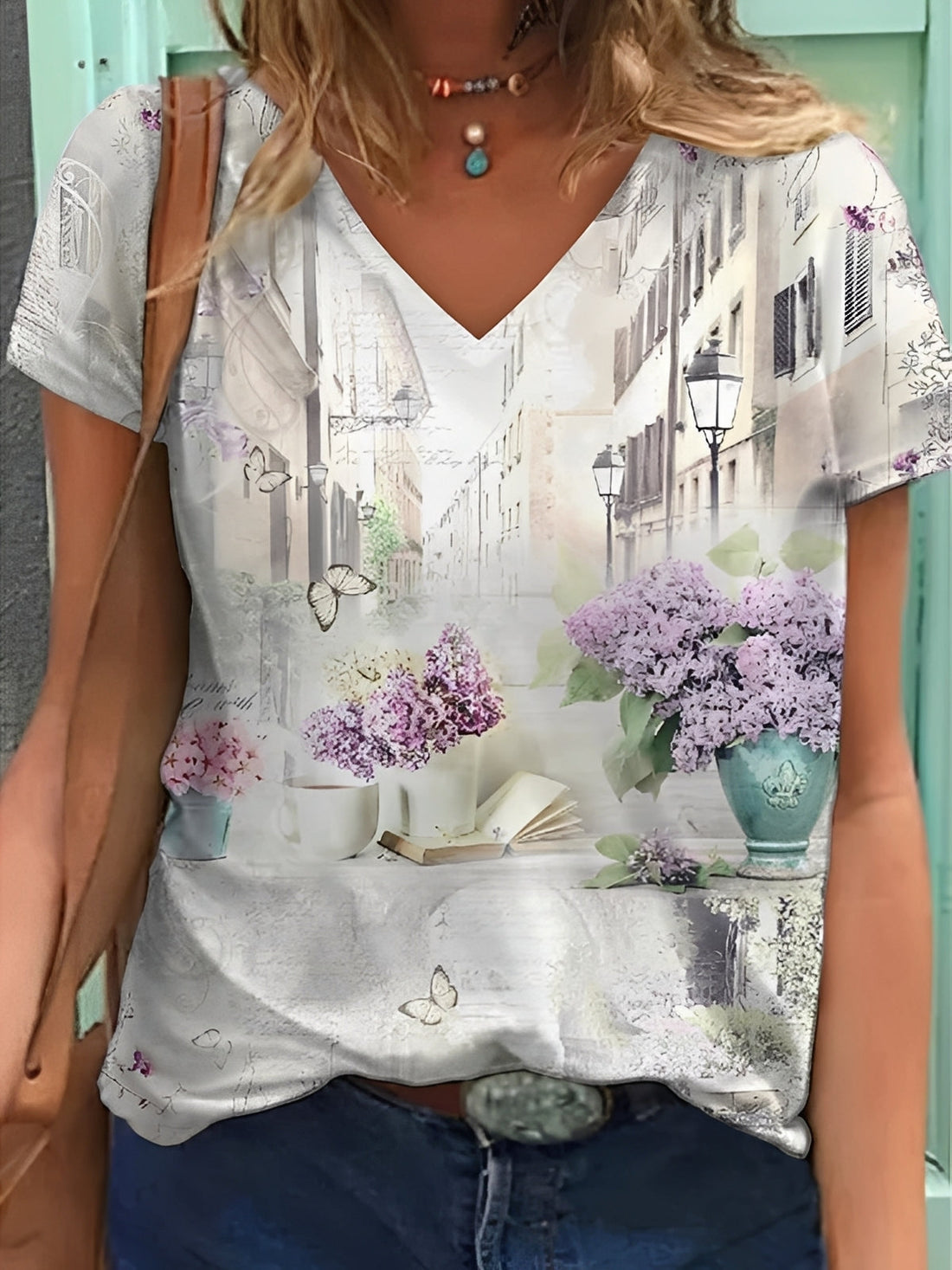 Niki - Schickes Damenoberteil mit Blumenmuster