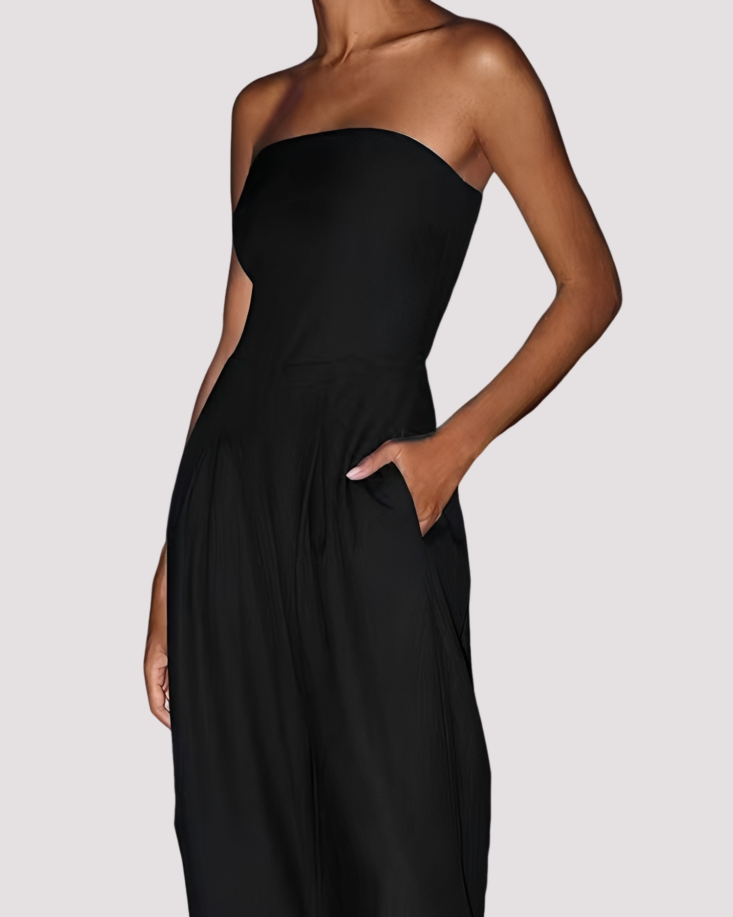 Carmen - Eleganter trägerloser Jumpsuit