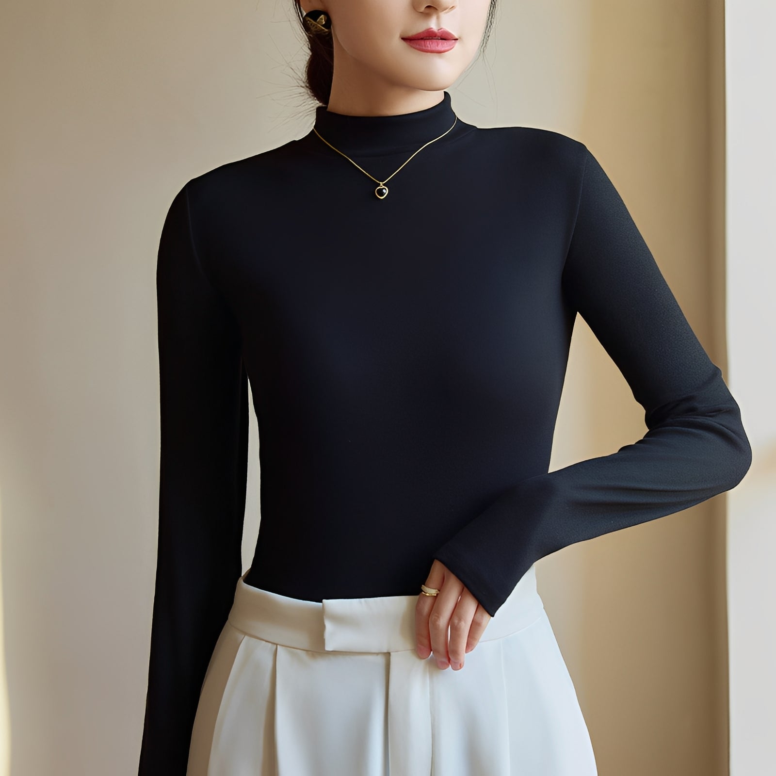 Antonette - Elegantes Rollkragenoberteil