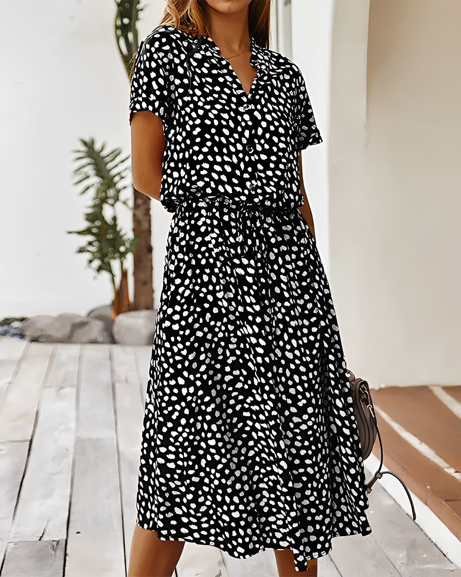 Shannon - Schickes Midikleid mit V-Ausschnitt
