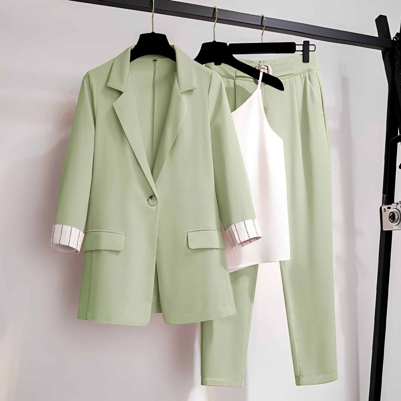 Paula - stilvolles dreiteiliges Blazer-Set für Damen