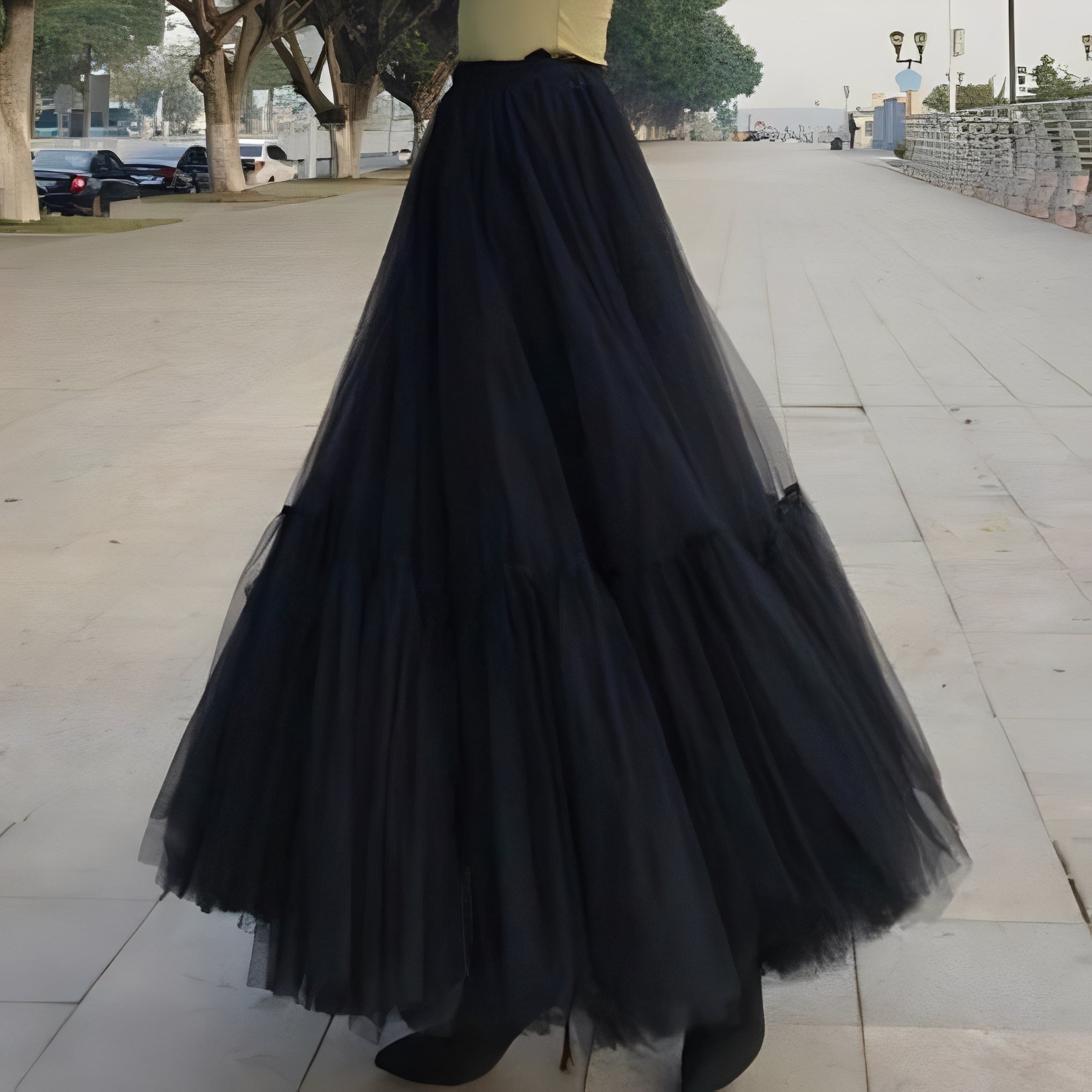 Madeline - Eleganter Damenrock mit Rüschen