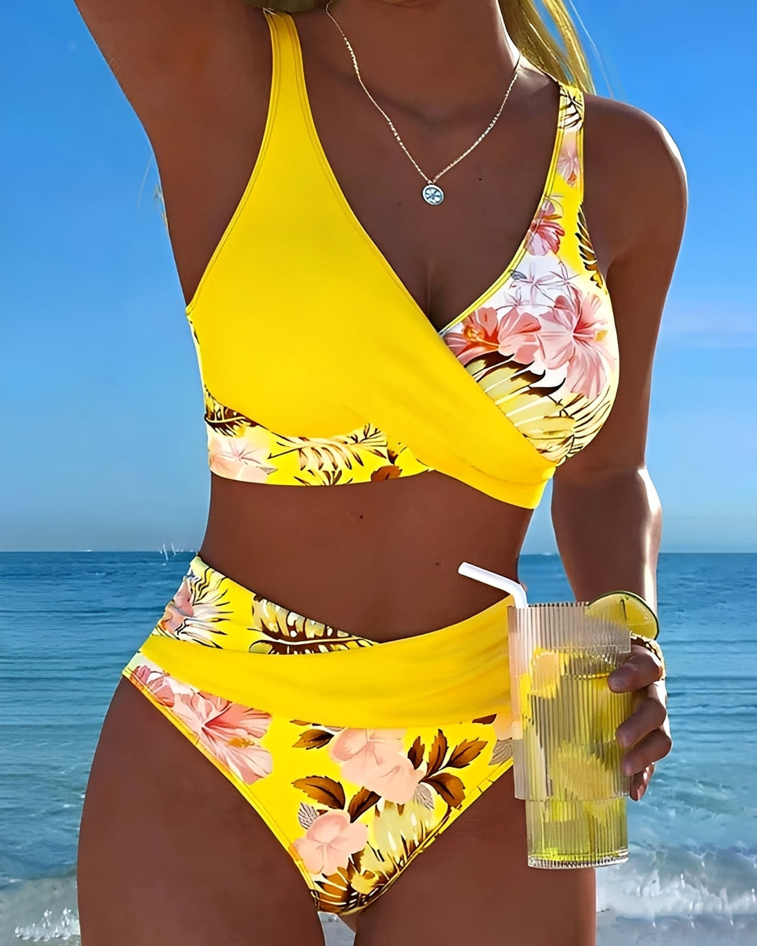 Eleri - Stilvoller Blumen-Bikini