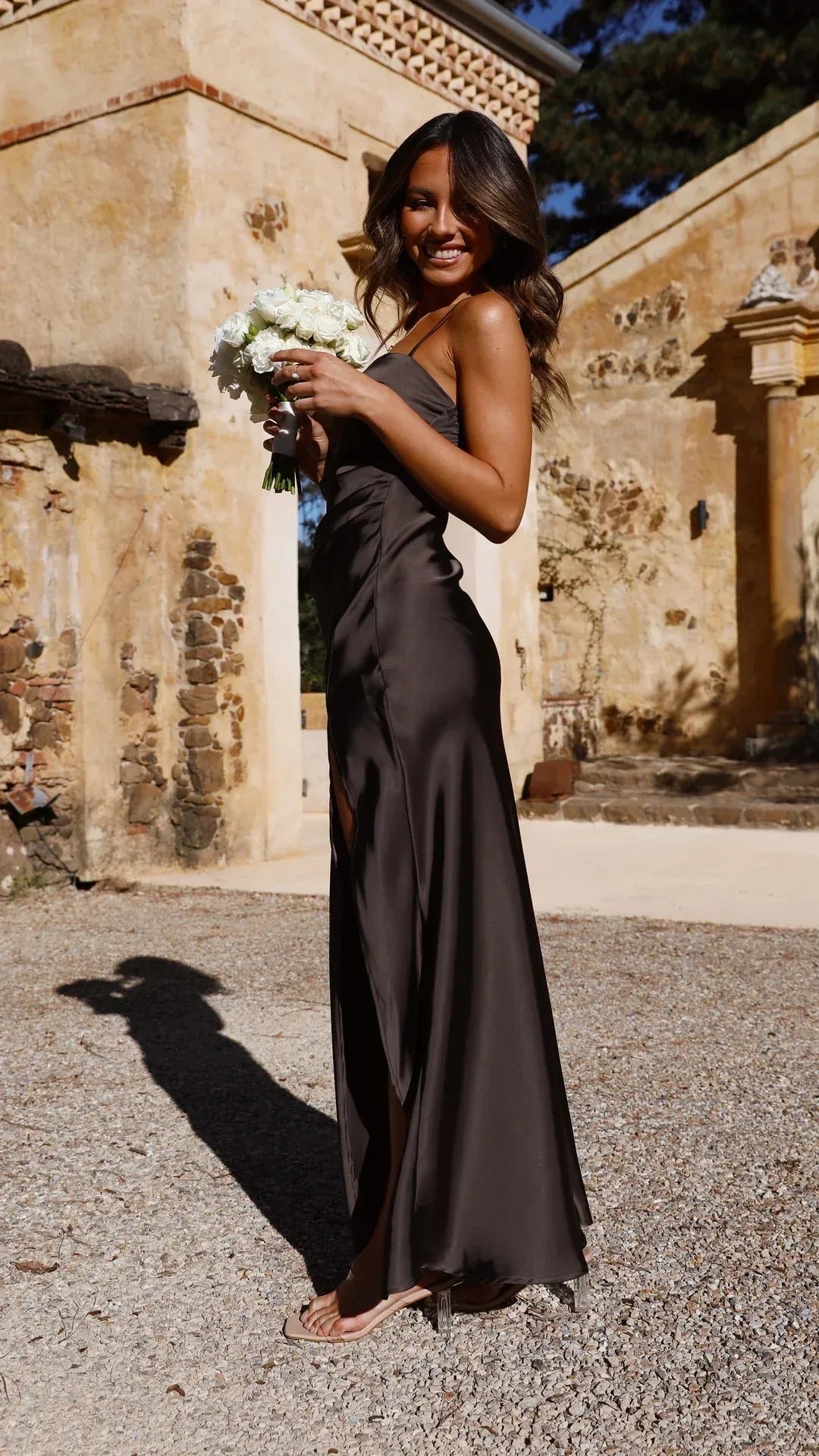 Asha - Stilvolles Maxikleid mit seitlichem Schlitz