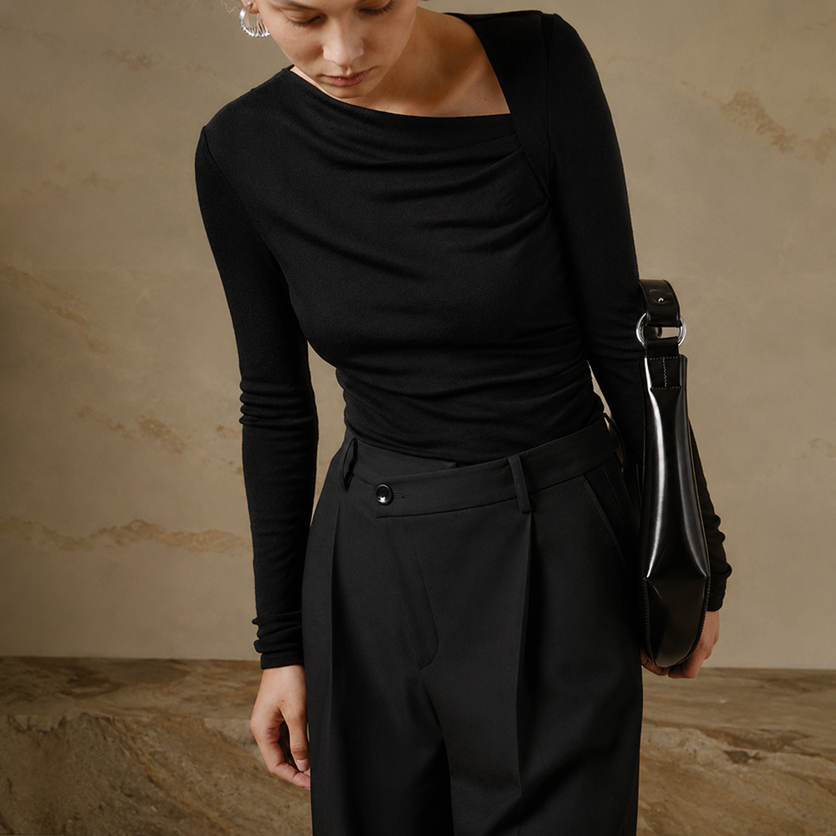 Selina - Langarmshirt im asymmetrischen Stil