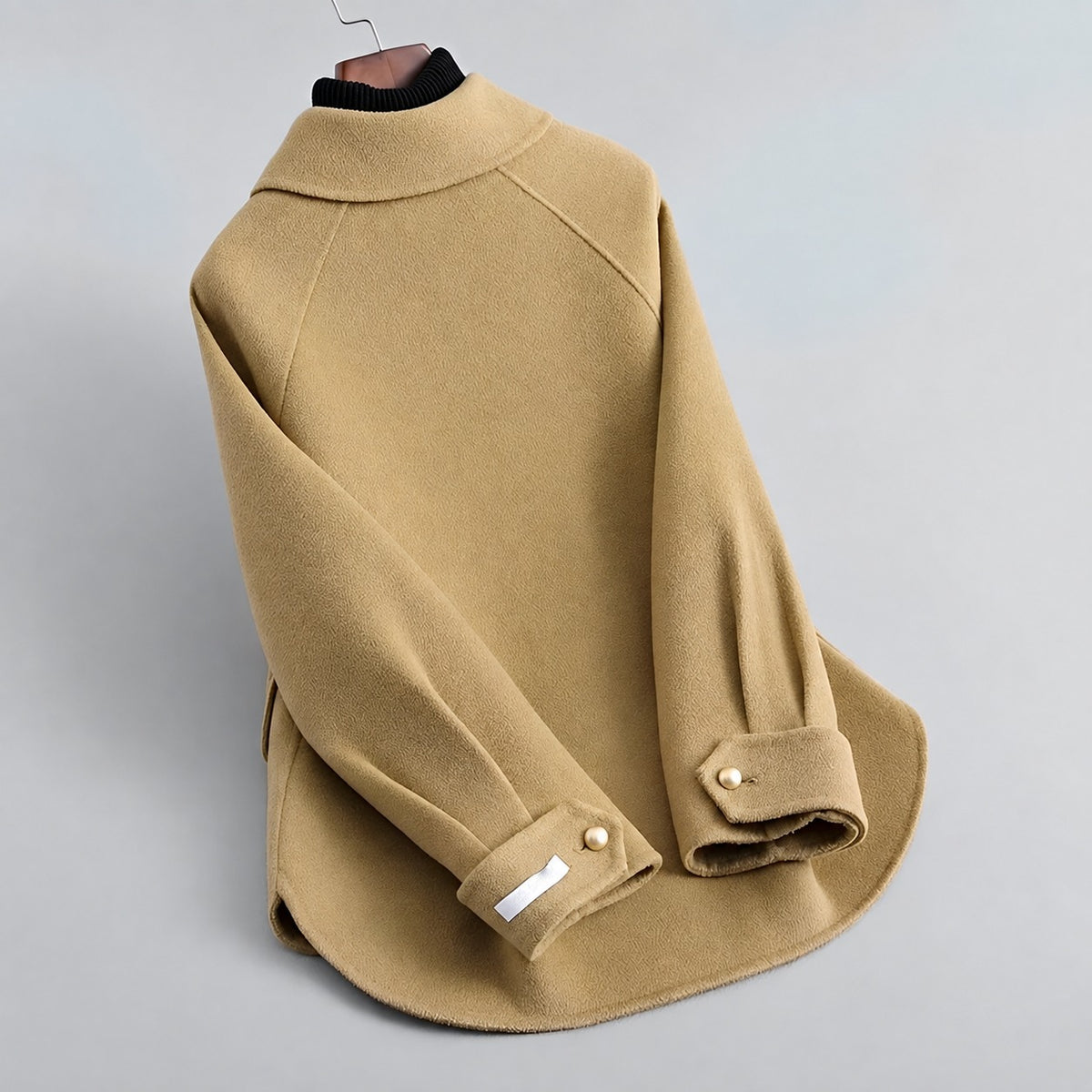 Damen Mantel mit Perlmuttknöpfen und markantem Kragen - Relaxed Fit