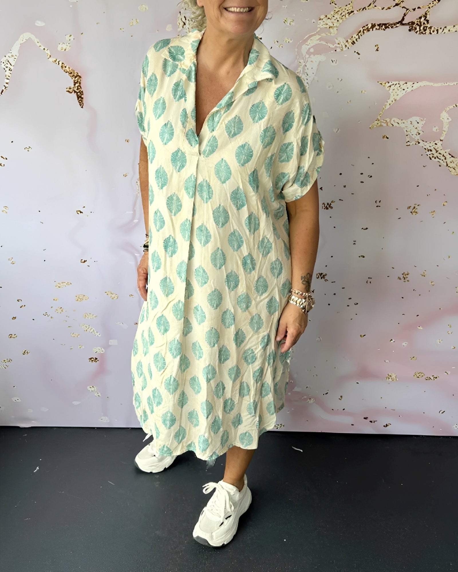 Kristina - stilvolles, locker geschnittenes Damenkleid mit Revers