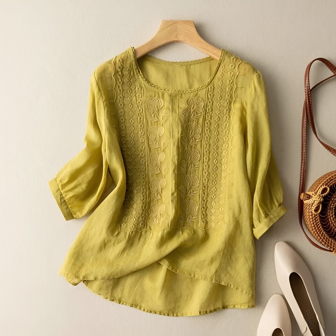 Daniyal - Luftige Bluse mit gestickten Details