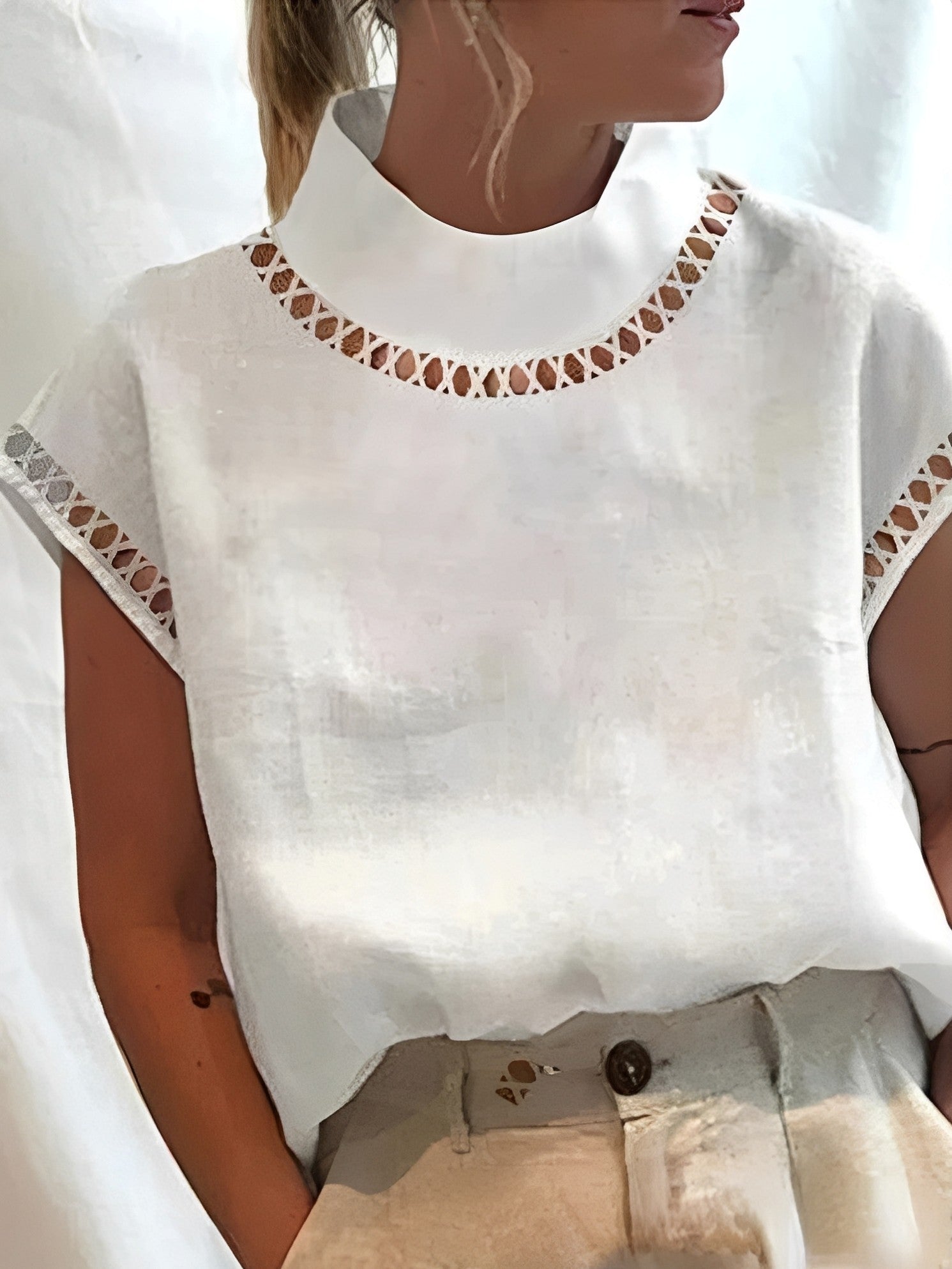 Nannie - Elegantes Damen-Top mit Ausschnitt