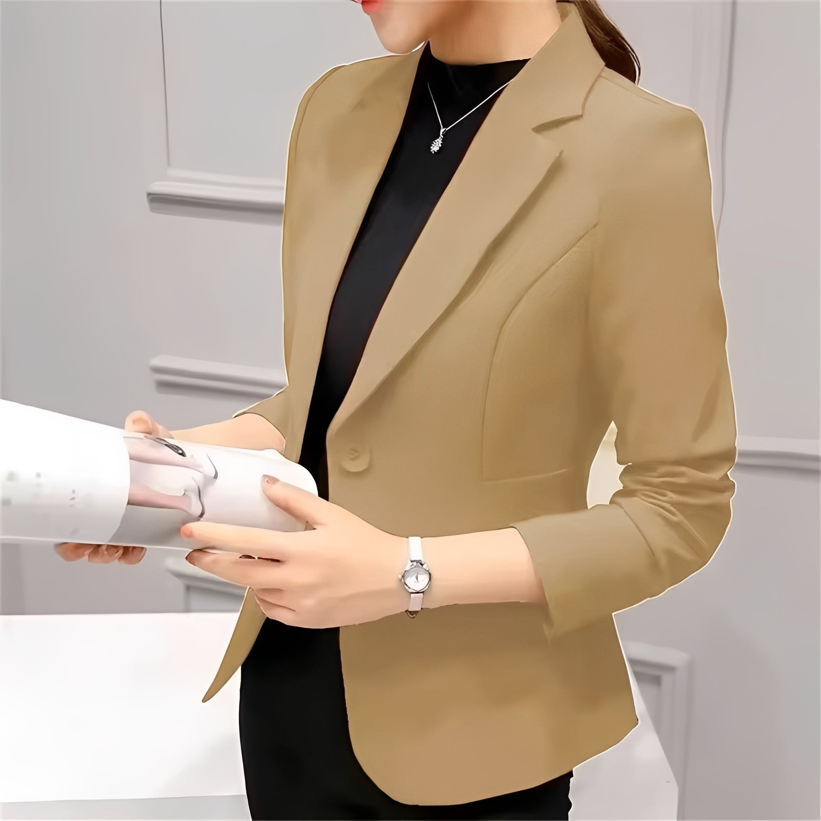 Lindy - Eleganter Damenblazer mit einem Knopf