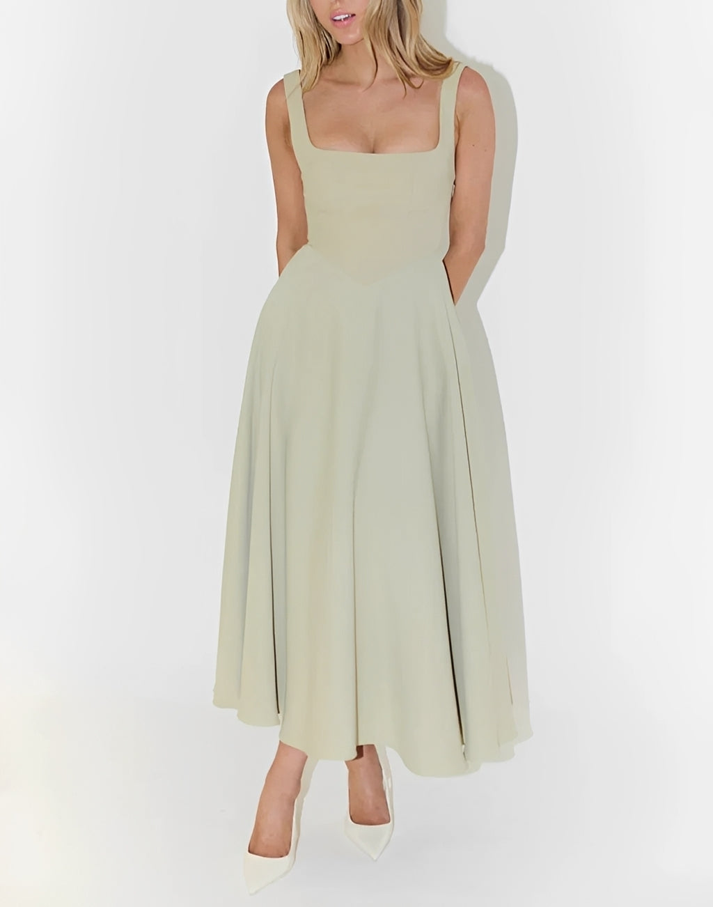 Shelley - Midikleid ohne Ärmel
