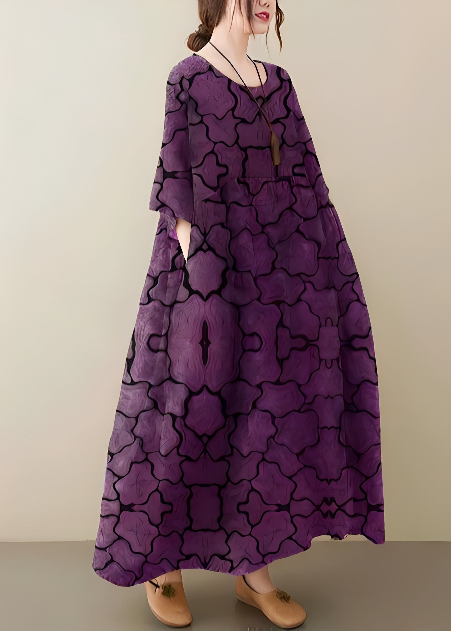 Mariam - Elegantes, locker fallendes Damenkleid mit weitem Saum